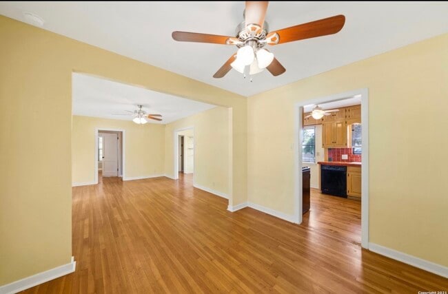 Building Photo - 214 Coyle Pl