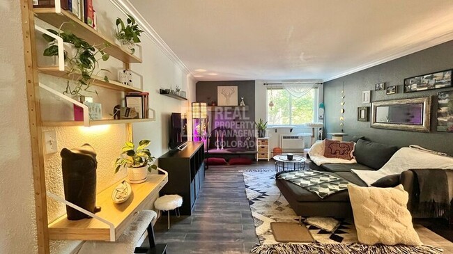 Foto del edificio - 1125 N Washington St