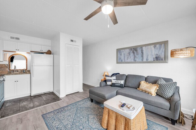 Foto del edificio - 222 Carolina Beach Ave N