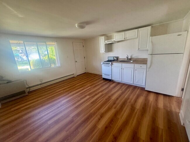 Foto del edificio - 2667 Cranberry Hwy