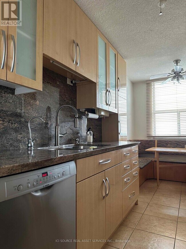 Photo du bâtiment - 205 Hilda Ave