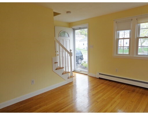 Foto del edificio - 53 Pearson Rd