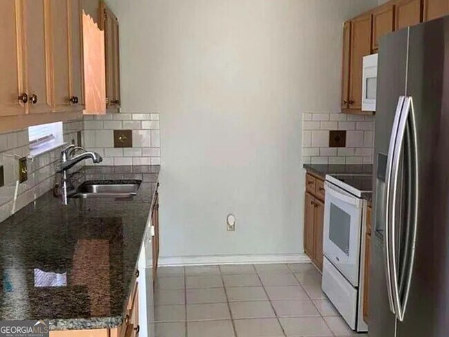 Foto del edificio - 126 Ash Ct