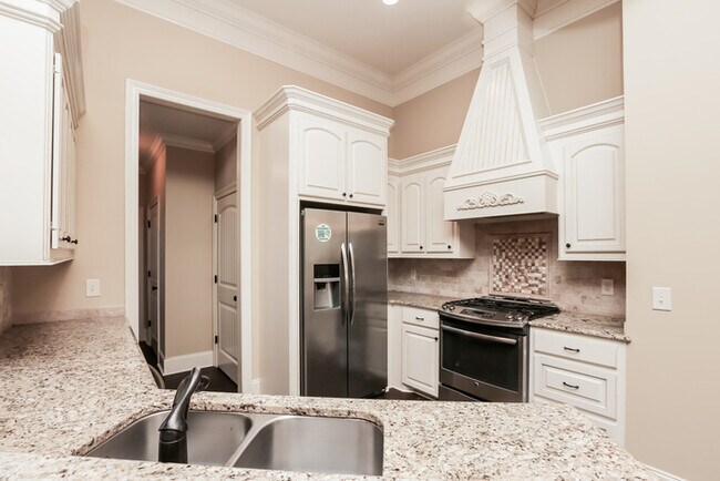 Foto del edificio - 331 Greengate Cir