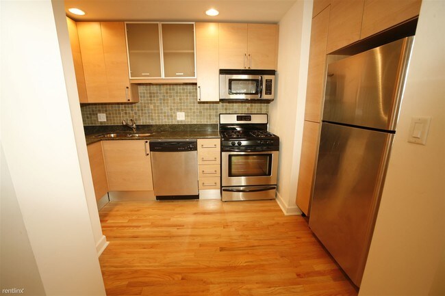 Foto del edificio - 6954 N Greenview Ave