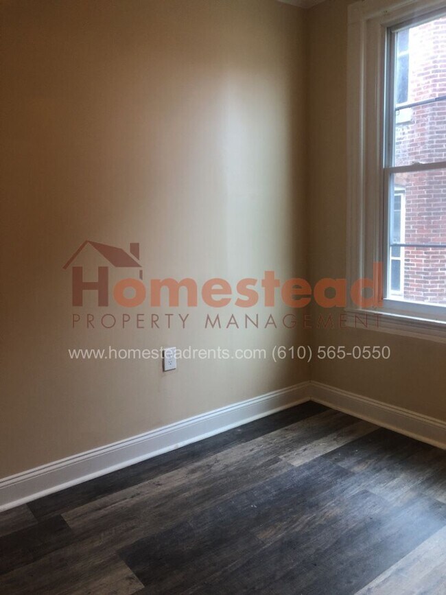 Foto del edificio - 108 Chester Pike