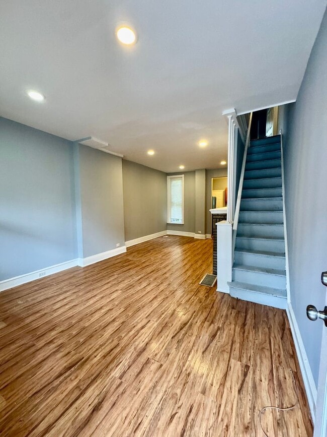 Building Photo - Recently Renovated 3-Bedroom Home in North...