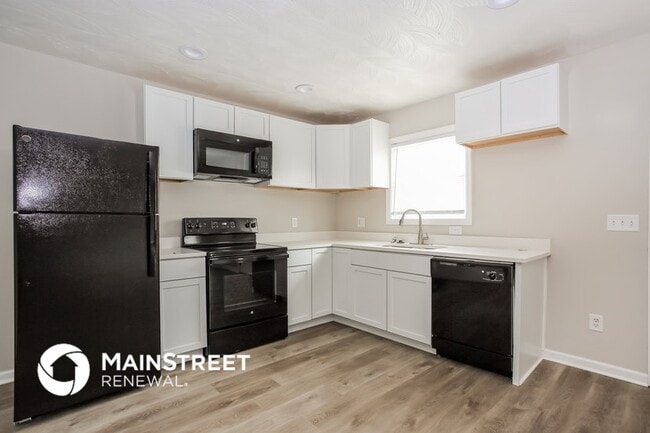 Building Photo - 241 Southard Dr