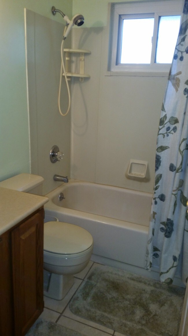 Baño - 10417 Hobkirk Dr