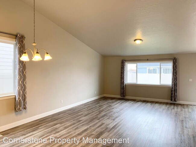 Foto del edificio - 3 br, 2 bath House - 17406 N Flagstaff Way