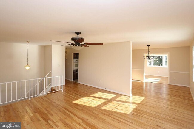 Foto del edificio - 3229 Ramblewood Rd