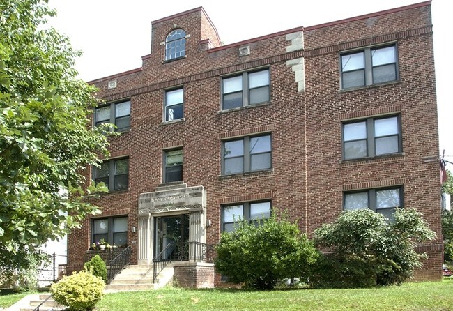 Building Photo - 5601 Colorado Ave NW