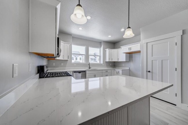 Building Photo - 1487 N 3830 W