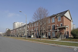 Building Photo - 3 & 11 Welsford Gardens