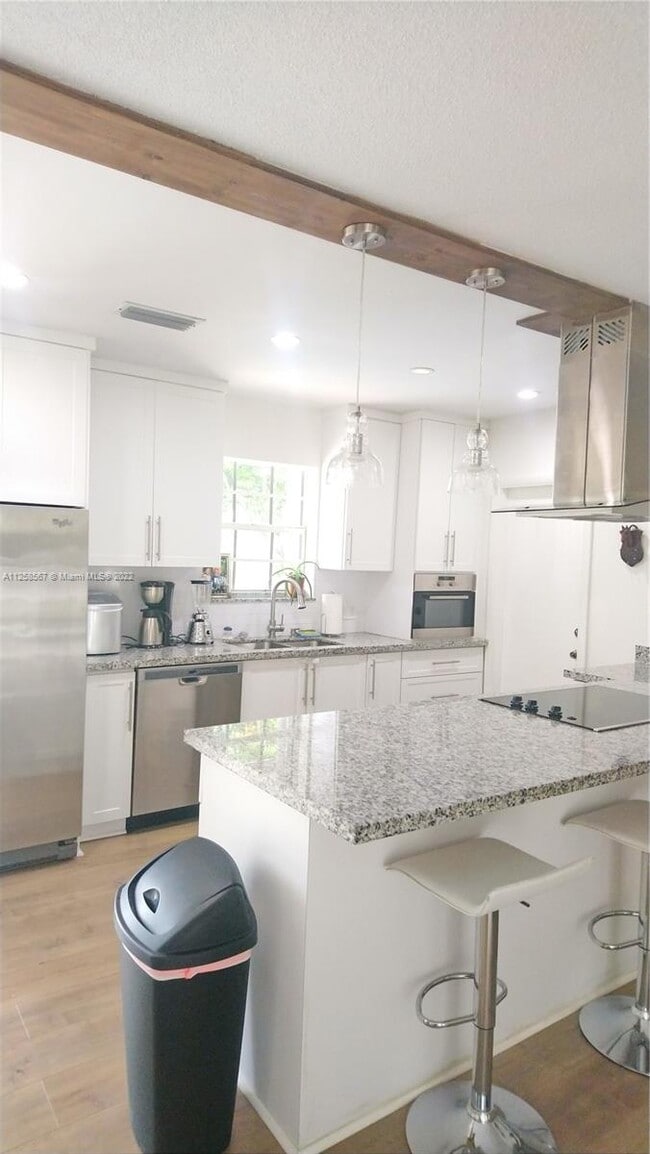 Foto del edificio - 17331 SW 58th St