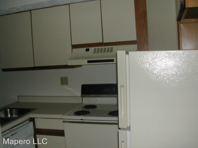 Building Photo - 916 Stewart St