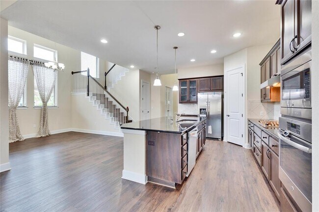 Foto del edificio - 14208 Tyburn Trail