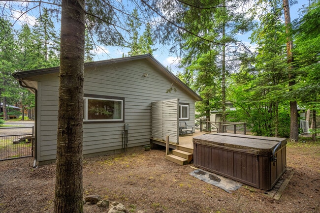 Building Photo - 623 W Florida Cir