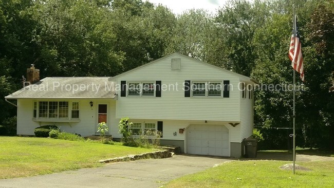 Building Photo - 76 Sunset Dr