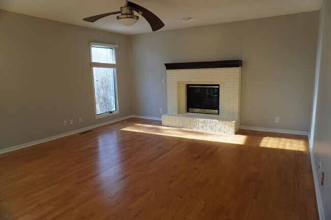 Building Photo - Dream Home in the Heart of Millard School ...