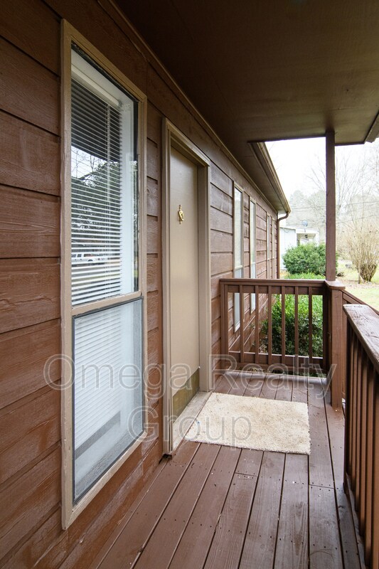 Building Photo - 445 Bridle Trace Dr
