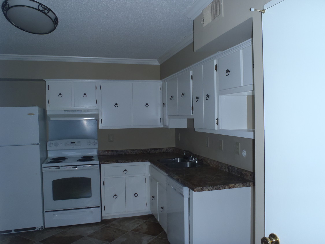 Foto principal - 617 High Point Terrace