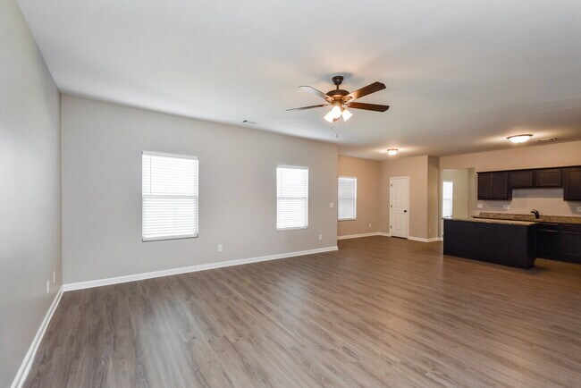 Foto del edificio - 4047 Clay Ct SE