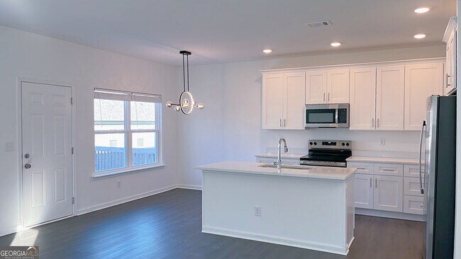 Building Photo - 31 Sandstone Dr