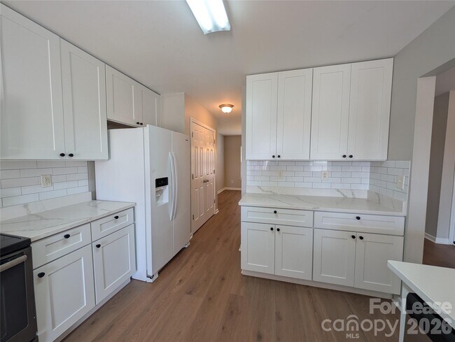 Foto del edificio - 11307 Breezehill Ln