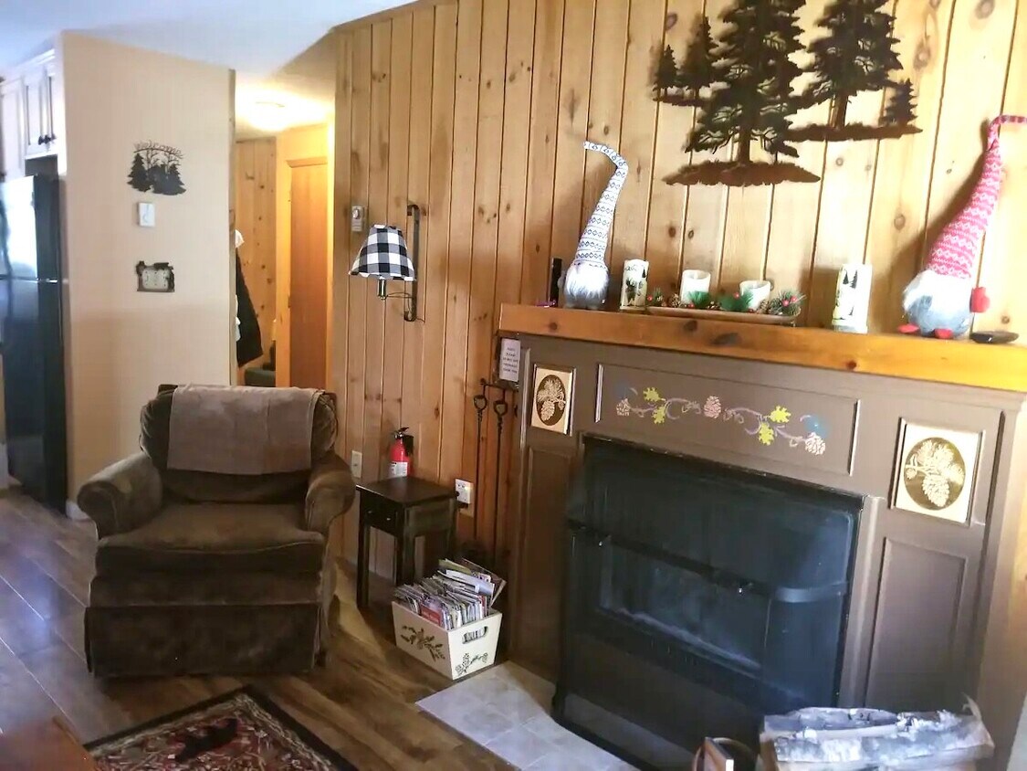 12 Streamside Dr, Campton, NH 03223 Townhome Rentals in Campton NH