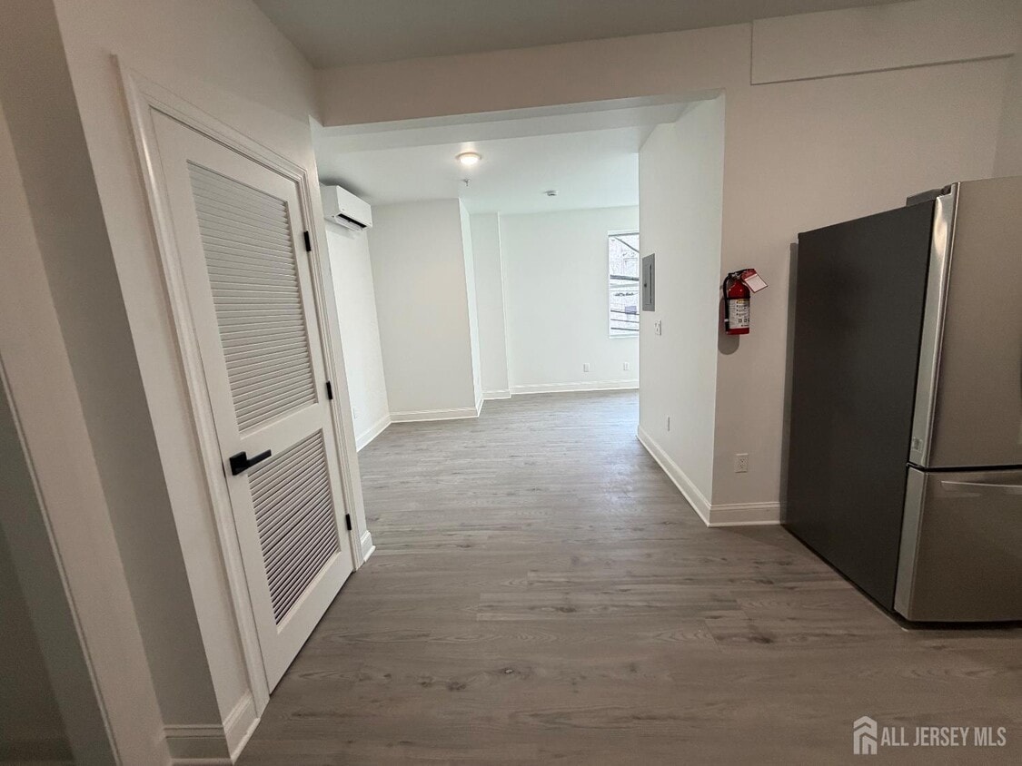 Building Photo - 103 Bayard St