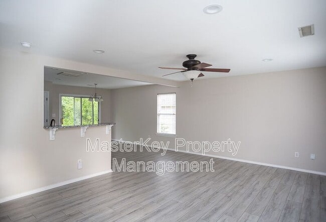 Photo - 204 Evening Star Dr House