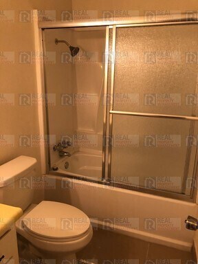Foto del edificio - Modesto 3 Bedroom 2 Bath Home