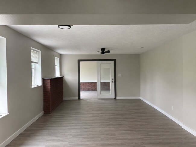 2738-2740 4th Ave