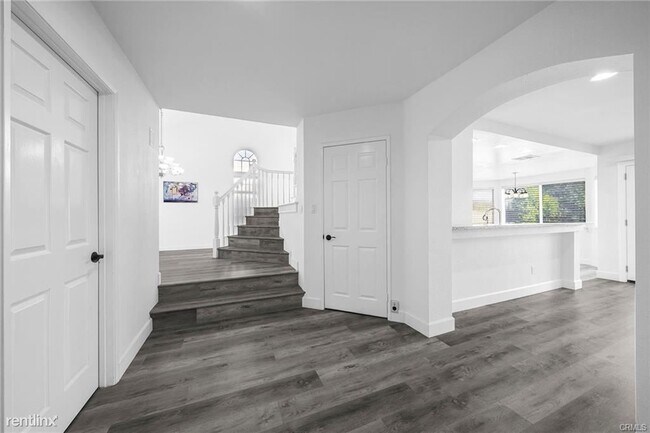 Building Photo - 5 br, 4 bath House - 333 Deerfield Dr