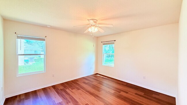 Building Photo - Available now! Amazing 4 Bedroom, 2 Bathroom Home in Wildwood!!