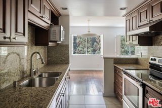 Foto del edificio - 2318 Fox Hills Dr