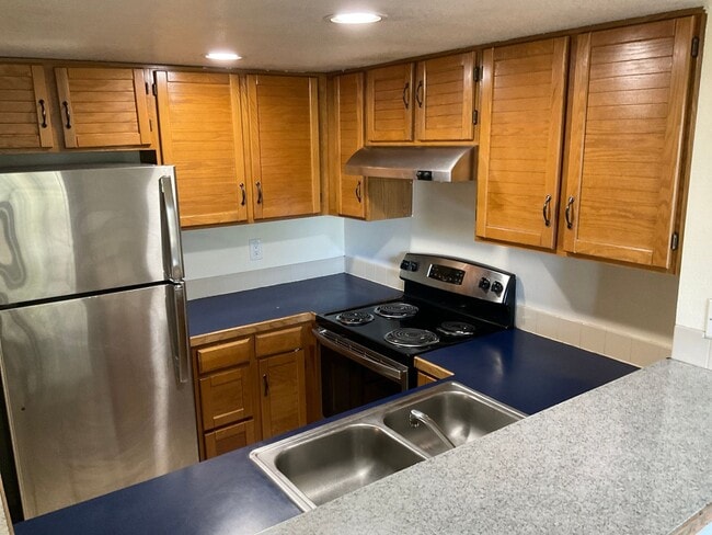 Building Photo - Pre lease !!