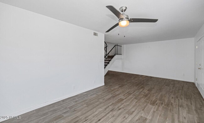 Foto del edificio - 5137 N Granite Reef Rd
