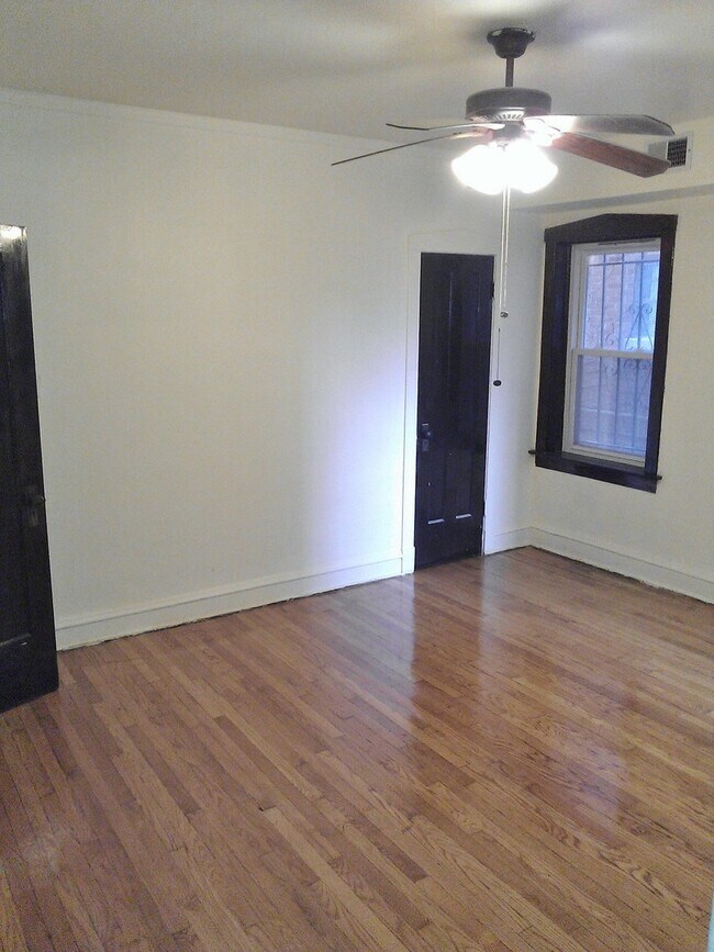 Building Photo - 7746 S Jeffery Blvd