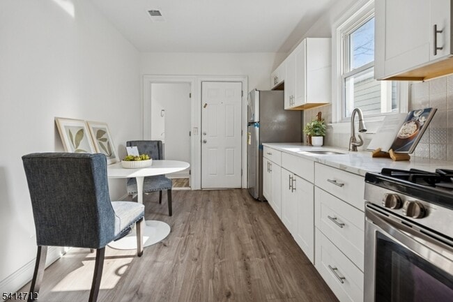 Building Photo - 9 Wheeler St