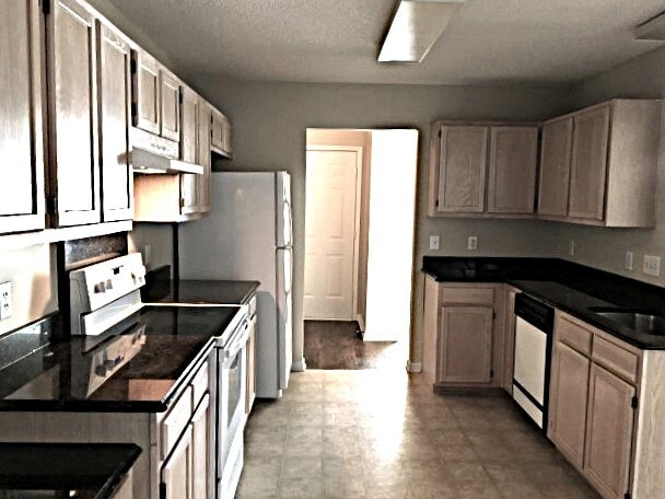 Building Photo - 14907 Copper Ridge Trl