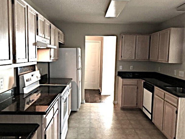 Foto del edificio - 14907 Copper Ridge Trl