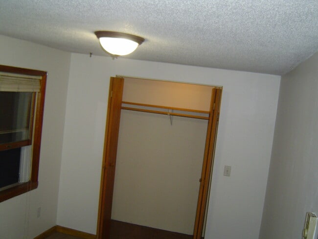 Bedroom - 37 Main St