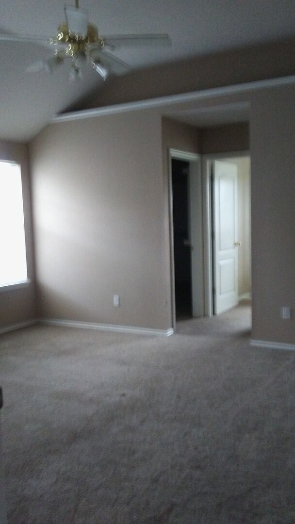 Foto del edificio - Very nice 3 bedroom home with an office in...