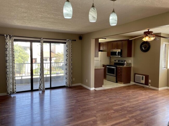 Foto del edificio - 7380 Park Ridge Blvd