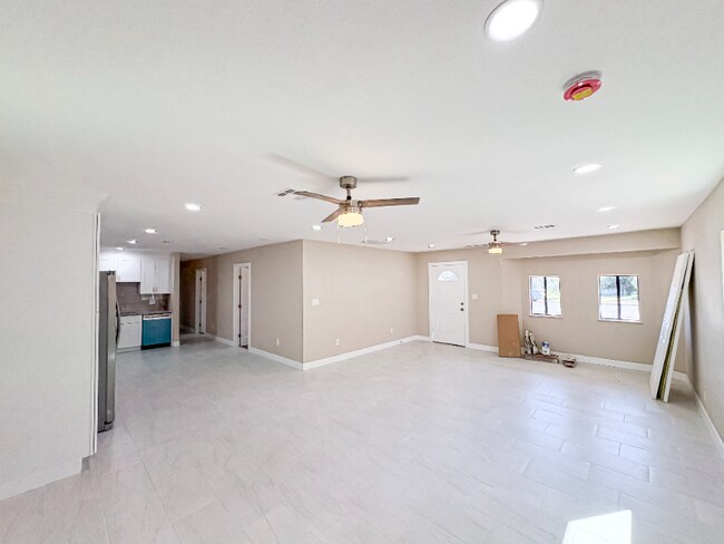 Foto del edificio - 1530 W 4th Pl