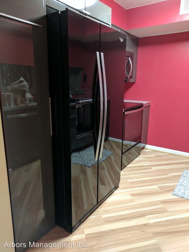 Foto del edificio - 4009 Charlemagne Cir