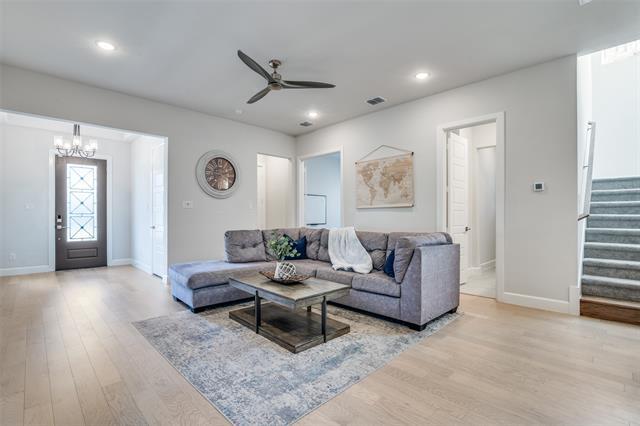 Building Photo - 3509 Golden Bell Ct