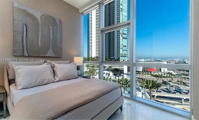 Foto del edificio - 851 NE 1st Ave